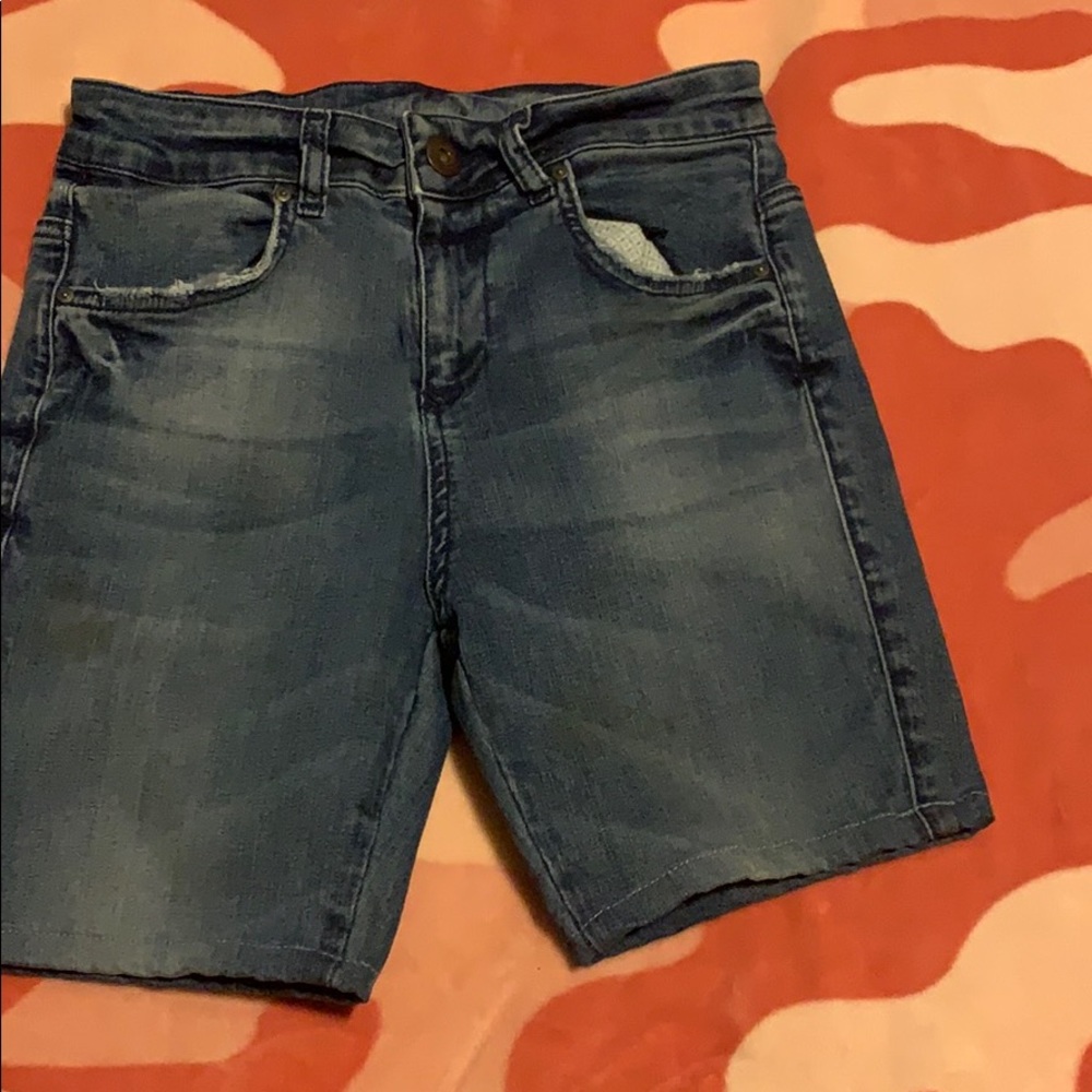 Girl short